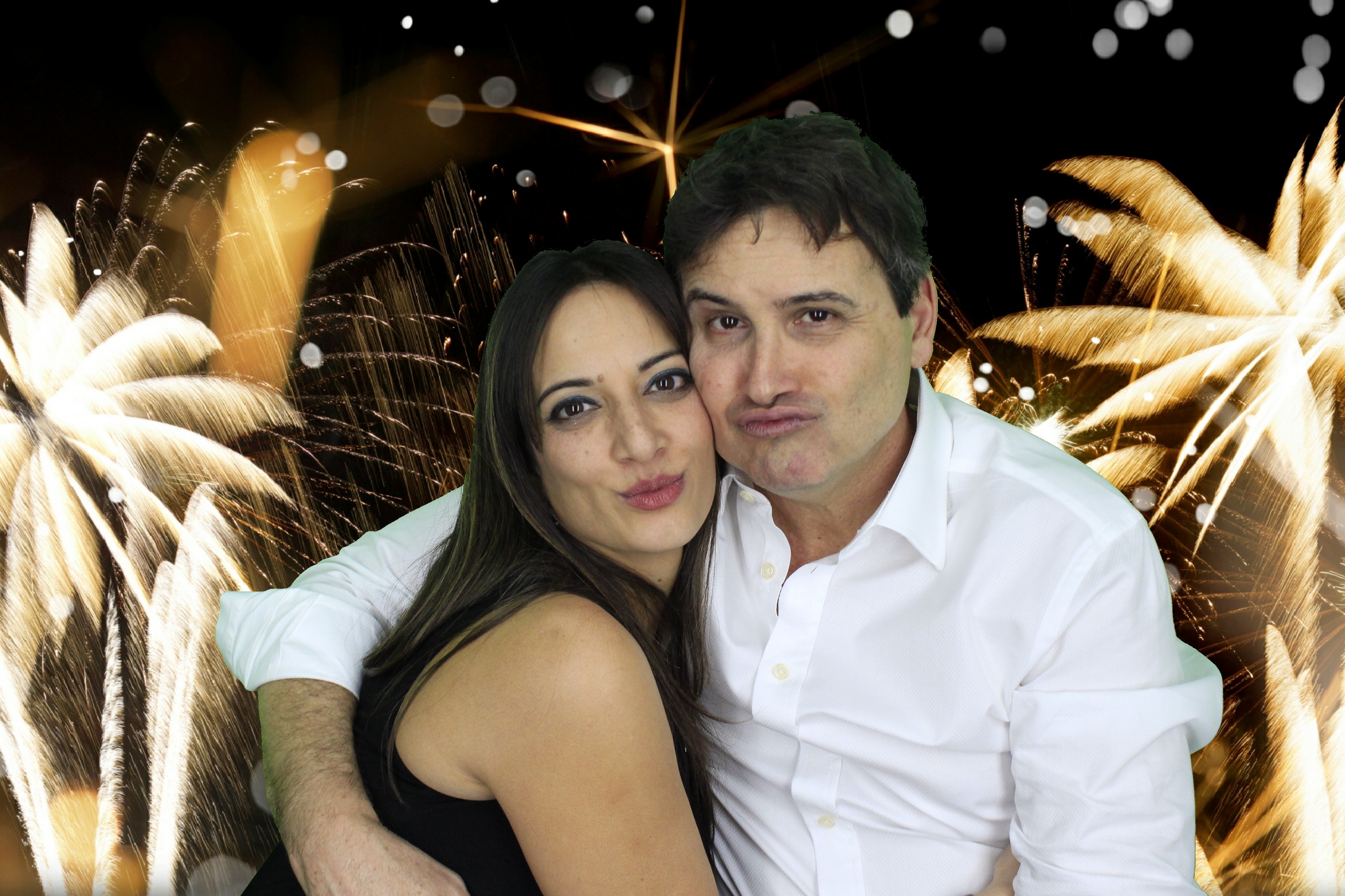 New Years Eve Party Silvermere | View more photos from the event at gallery.myphotoboothexperience.co.uk/u/MyPhotoBoothExperienceLtd/New-Years-Eve-Party-Silvermere